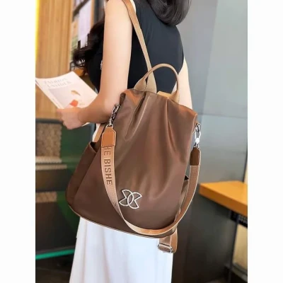 Large Capacity Outdoor Tote Bag ( coffee / brown )